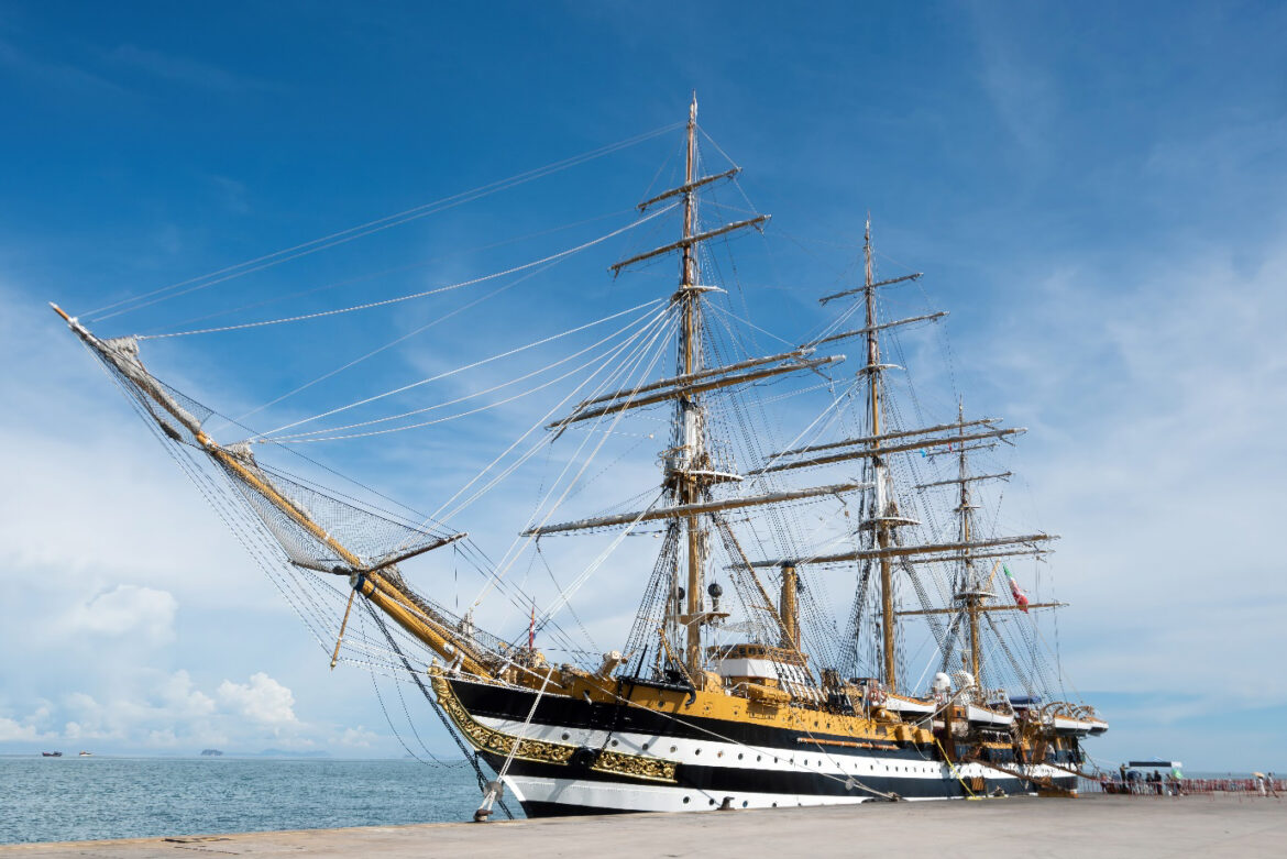 السفينة الإيطالية “أمريغو فيسبوتشي” تختتم جولتها السياحية في جدة، المملكة العربية السعودية