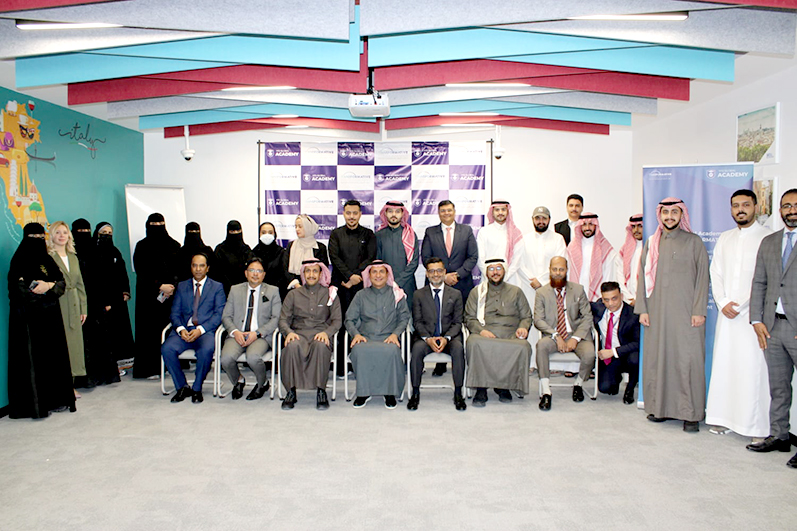 تخرج متدربي الدفعة الأولى من أكاديمية في إف إس جلوبال وأكاديمية ترانسفورماتيف في الرياض، المملكة العربية السعودية